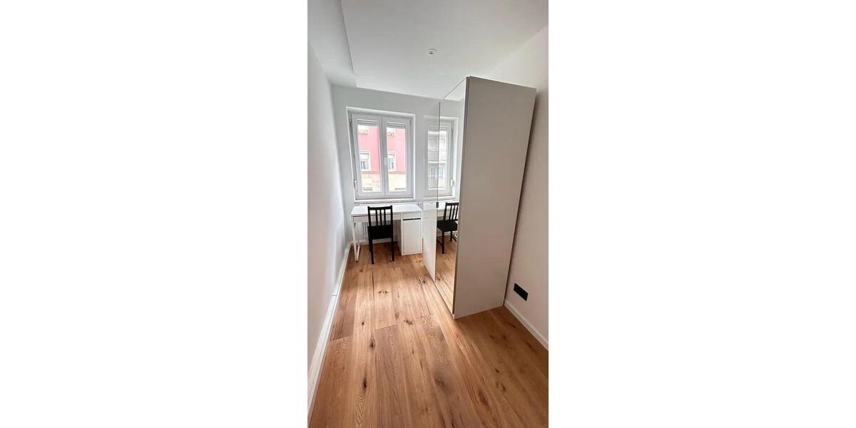 Etagenwohnung Nürnberg Eberhardshof - 4 Zimmer, 12 m&sup2;, 374&euro; | Angebot:26630841