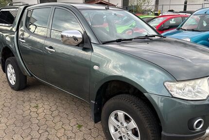 Mitsubishi L200 186.000 km 7.999 &euro; Nürnberg 90439