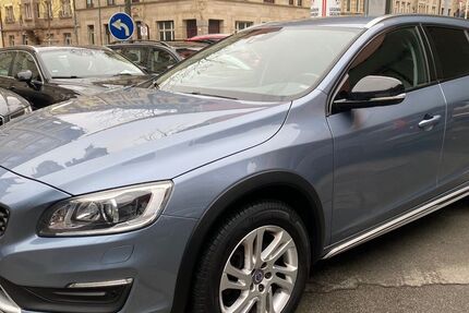 Volvo V60 Cross Country 179.329 km 12.990 &euro; Fürth ( bei Nürnberg ) 90762