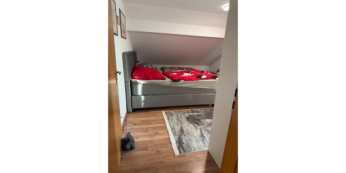 Dachgeschoßwohnung Höchstadt an der Aisch - 2 Zimmer, 68 m&sup2;, 850&euro; | Angebot:25456500