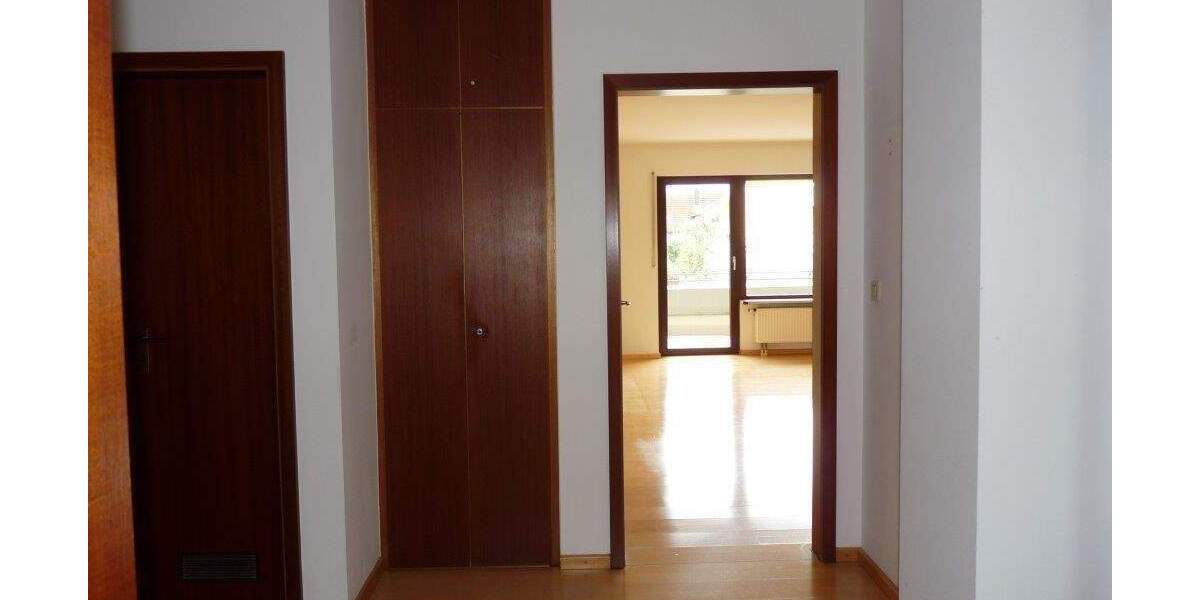 Etagenwohnung Altdorf bei Nürnberg Altdorf - 3 Zimmer, 89 m&sup2;, 280.000&euro; | Angebot:26607004