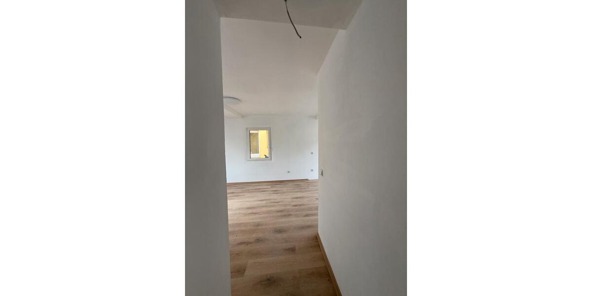 Dachgeschoßwohnung Nürnberg Eberhardshof - 3 Zimmer, 53 m&sup2;, 900&euro; | Angebot:25973544