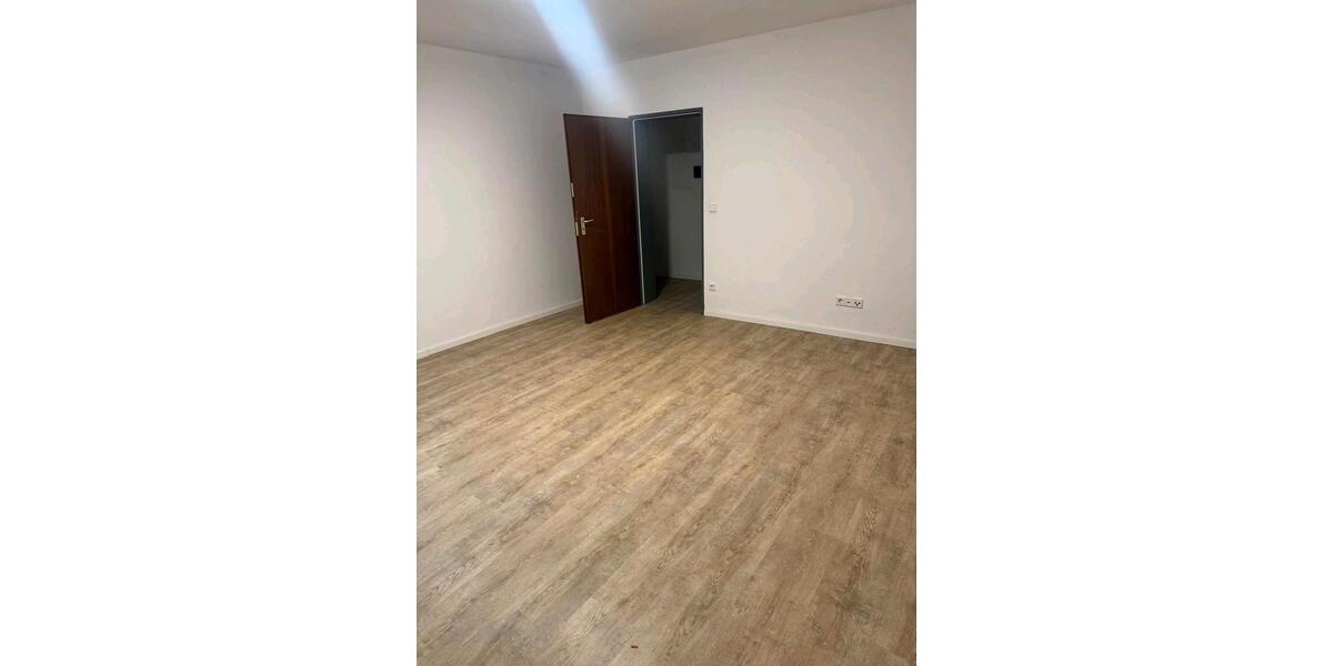 Etagenwohnung Lauf an der Pegnitz - 3 Zimmer, 83 m&sup2;, 1.100&euro; | Angebot:26638684