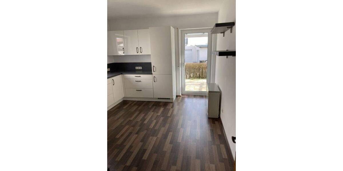 Etagenwohnung Erlangen Hüttendorf - 3 Zimmer, 100 m&sup2;, 950&euro; | Angebot:26841804