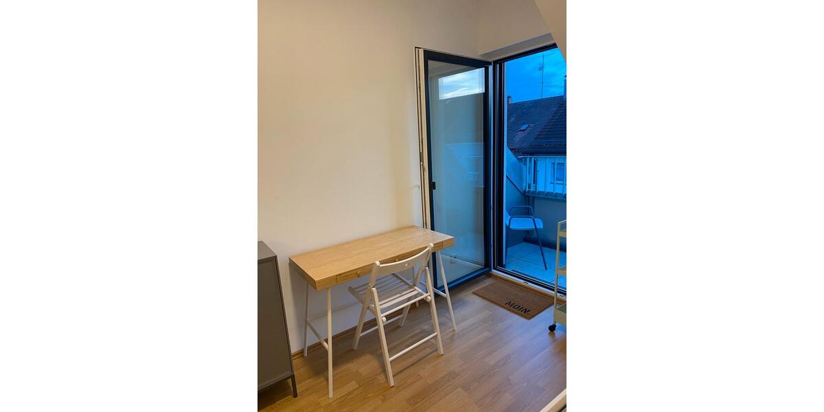 Dachgeschoßwohnung Nürnberg Almoshof - 1 Zimmer, 22 m&sup2;, 490&euro; | Angebot:25385040