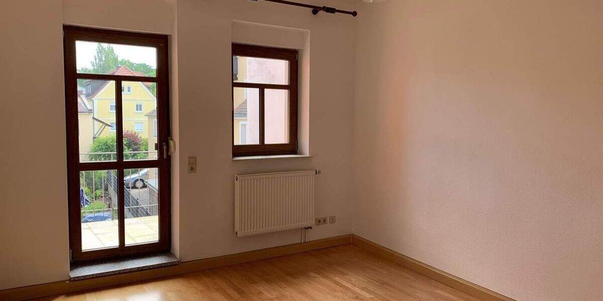 Etagenwohnung Neustadt an der Aisch Neustadt - 3 Zimmer, 86 m&sup2;, 790&euro; | Angebot:25660941