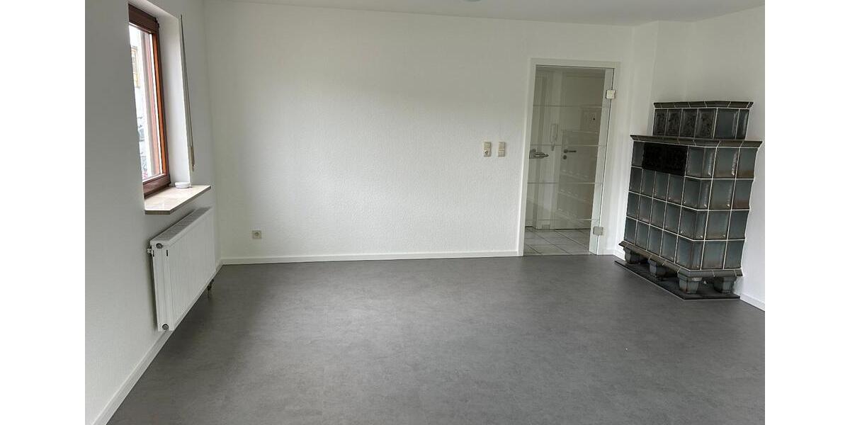 Etagenwohnung Forchheim - 3 Zimmer, 85 m&sup2;, 880&euro; | Angebot:25932568