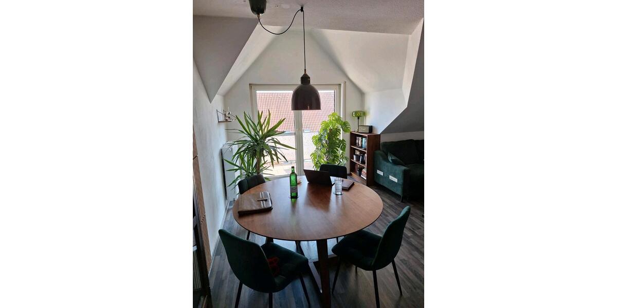 Dachgeschoßwohnung Cadolzburg - 2.5 Zimmer, 59 m&sup2;, 209.000&euro; | Angebot:27261918