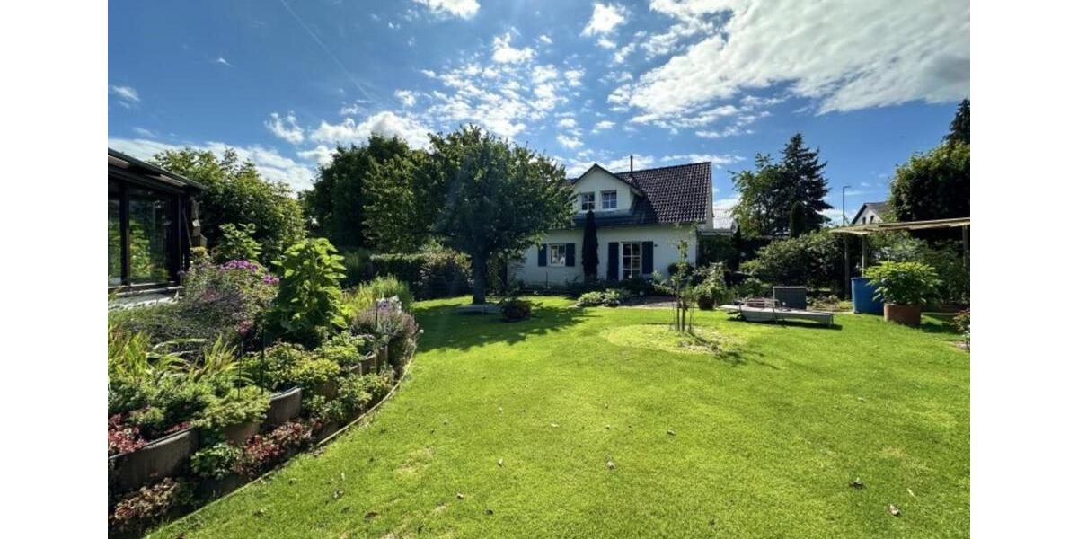 Einfamilienhaus Adelsdorf - 6 Zimmer, 172 m&sup2;, 495.000&euro; | Angebot:25942257