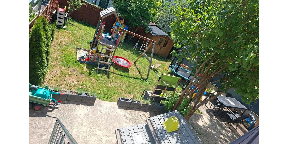 Reihenhaus Schwabach - 6.5 Zimmer, 125 m&sup2;, 500.000&euro; | Angebot:27014376
