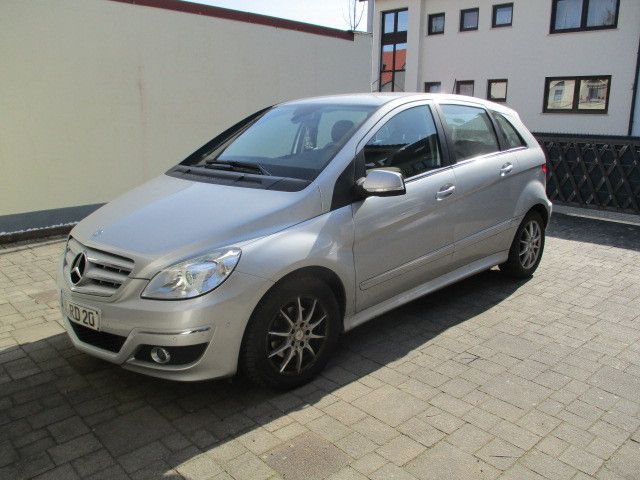 Mercedes-Benz B 200 92.893 km 6.950 &euro; Erlangen 91056