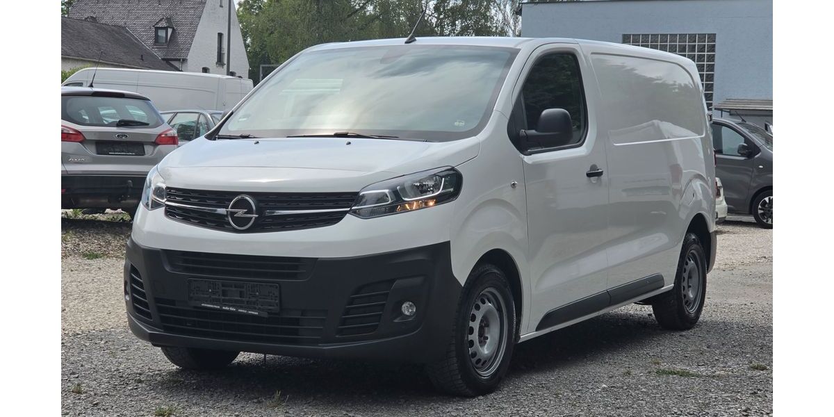Opel Vivaro 134.000 km 13.990 &euro; Oberasbach 90522
