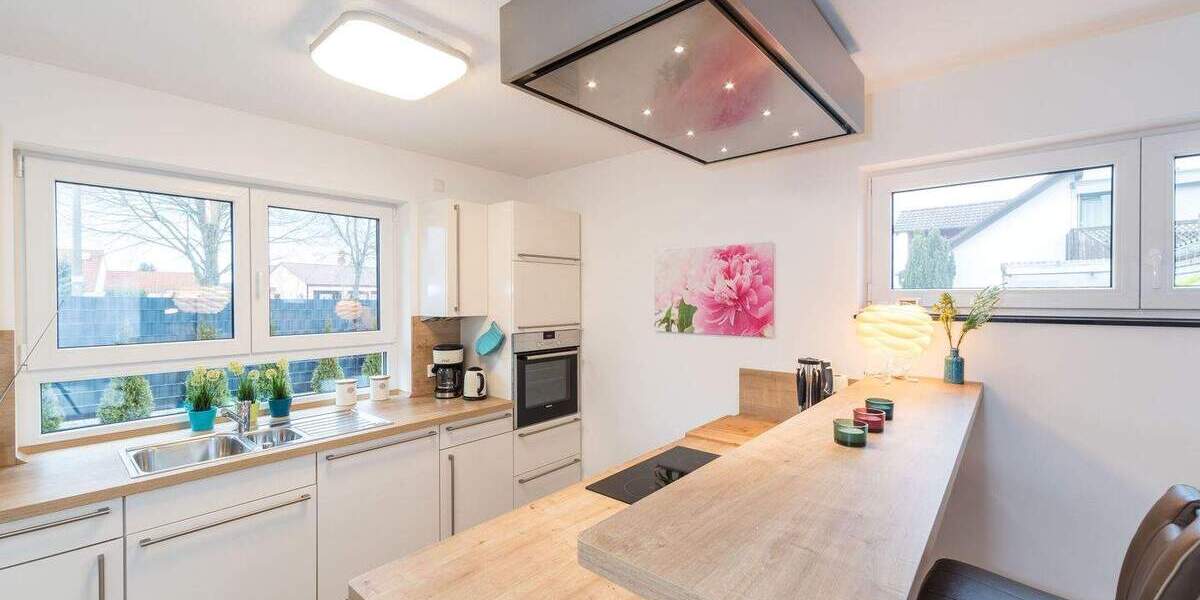 Doppelhaushälfte Oberreichenbach - 6 Zimmer, 196 m&sup2;, 2.490&euro; | Angebot:25665850