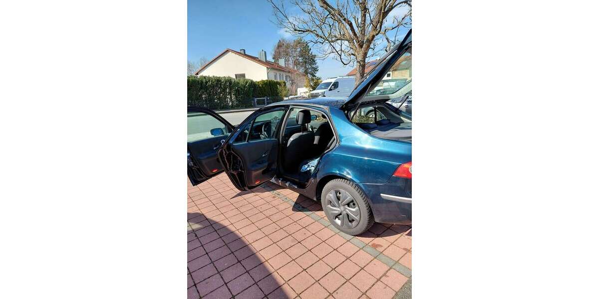 Renault Laguna 213.000 km 900 &euro; Erlangen 91052