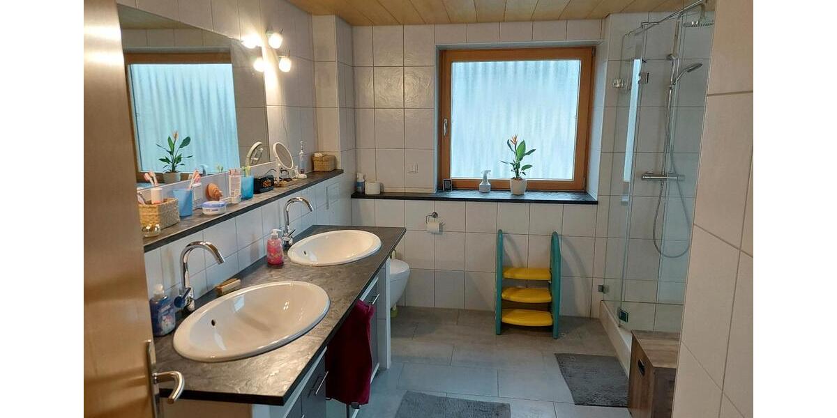 Einfamilienhaus Burgthann - 6 Zimmer, 160 m&sup2;, 660.000&euro; | Angebot:24284184