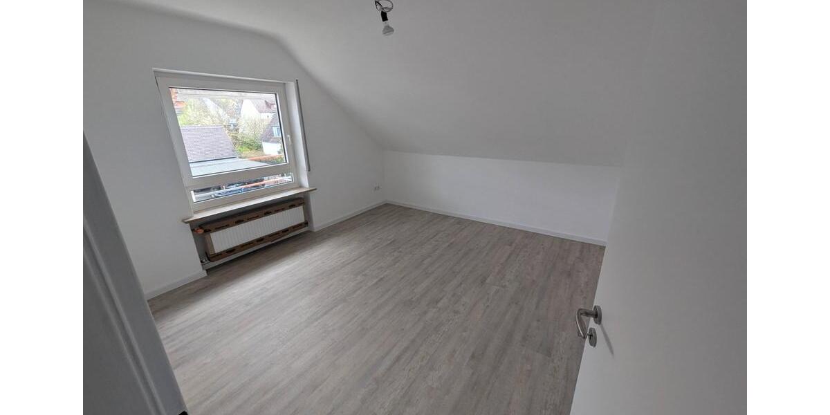 Dachgeschoßwohnung Forchheim - 3 Zimmer, 91 m&sup2;, 1.140&euro; | Angebot:26611751