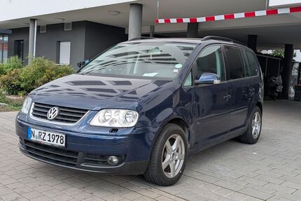 VW Touran 277.000 km 750 &euro; Nürnberg 90439