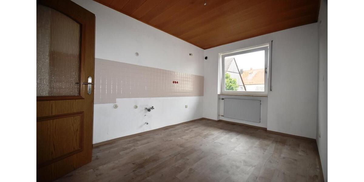 Etagenwohnung Pyrbaum - 5 Zimmer, 123 m&sup2;, 990&euro; | Angebot:26491282