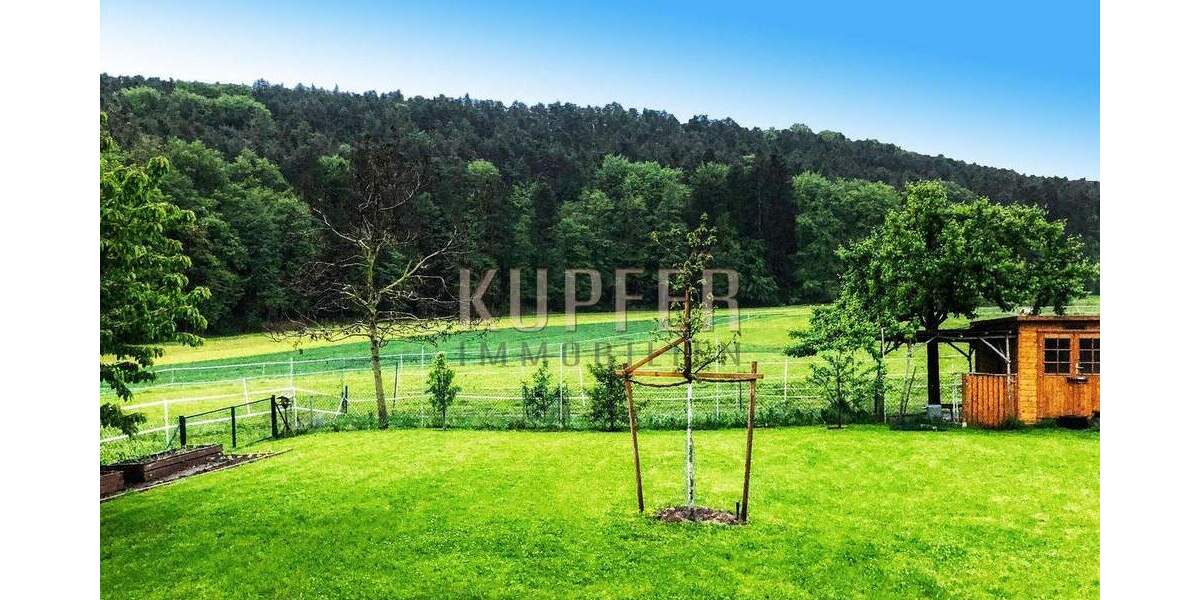 Mehrfamilienhaus, Wohnhaus Gerhardshofen Altenbuch - 9 Zimmer, 231 m&sup2;, 740.000&euro; | Angebot:25727823