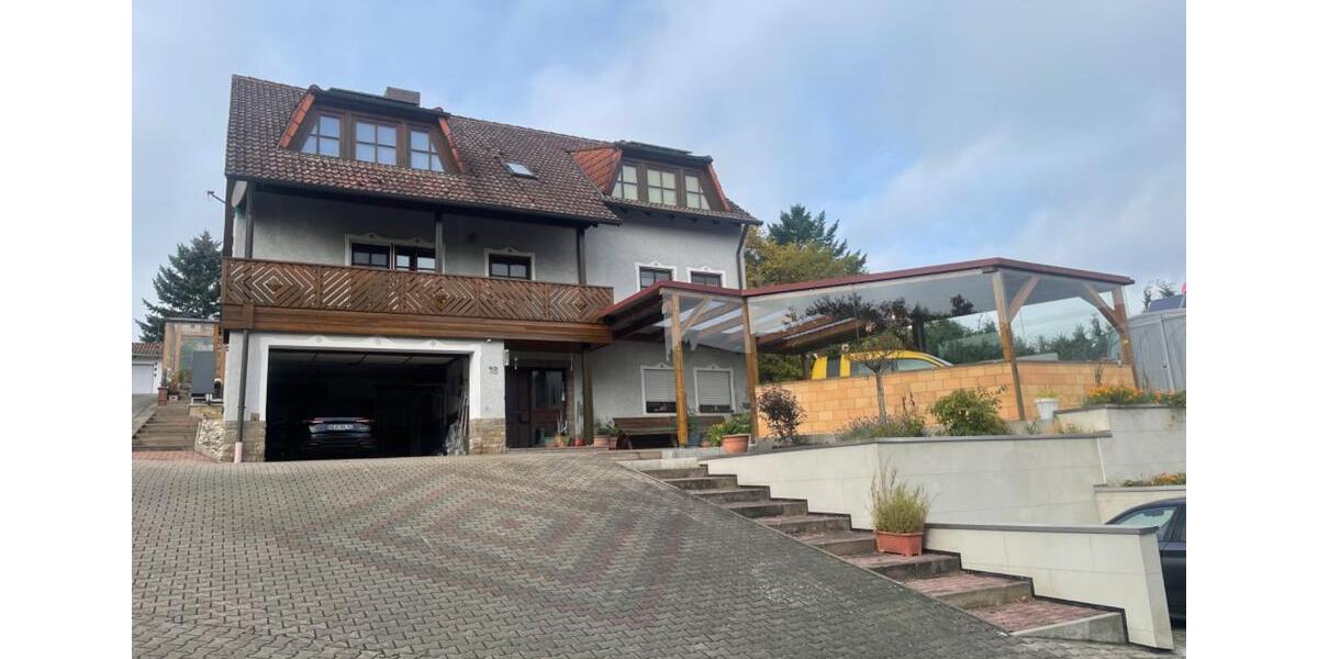 Dachgeschoßwohnung Emskirchen - 3 Zimmer, 105 m&sup2;, 750&euro; | Angebot:24271606