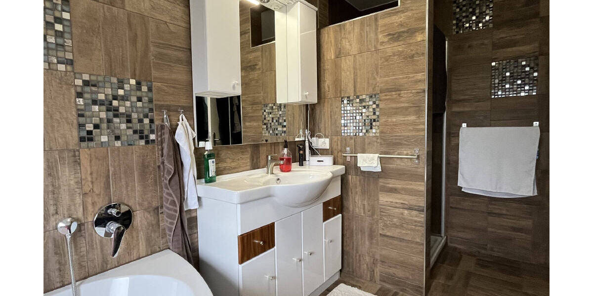 Mehrfamilienhaus, Wohnhaus Erlangen Bruck - 8 Zimmer, 169 m&sup2;, 890.000&euro; | Angebot:25671810