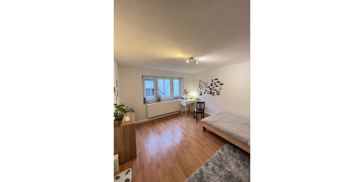 Etagenwohnung Nürnberg Gebersdorf - 15 Zimmer, 75 m&sup2;, 430&euro; | Angebot:25945329