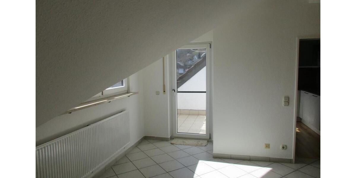 Dachgeschoßwohnung Forchheim - 3 Zimmer, 90 m&sup2;, 333.000&euro; | Angebot:25948091