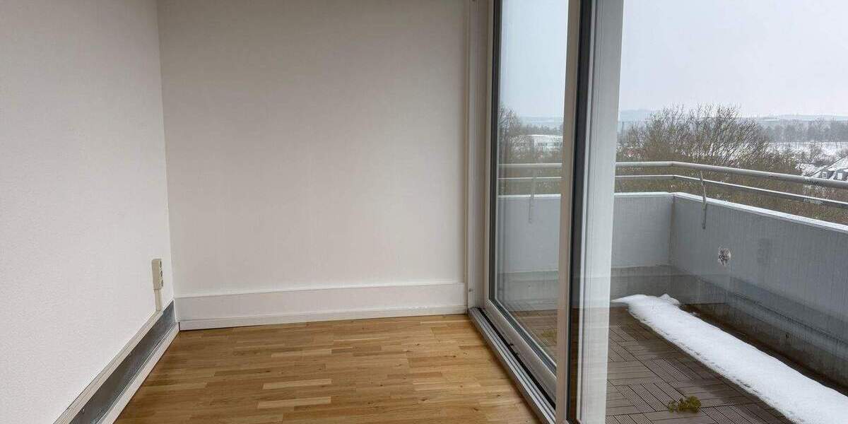 Etagenwohnung Nürnberg-3 Röthenbach b Schweinau - 2 Zimmer, 80 m&sup2;, 280.000&euro; | Angebot:25703825