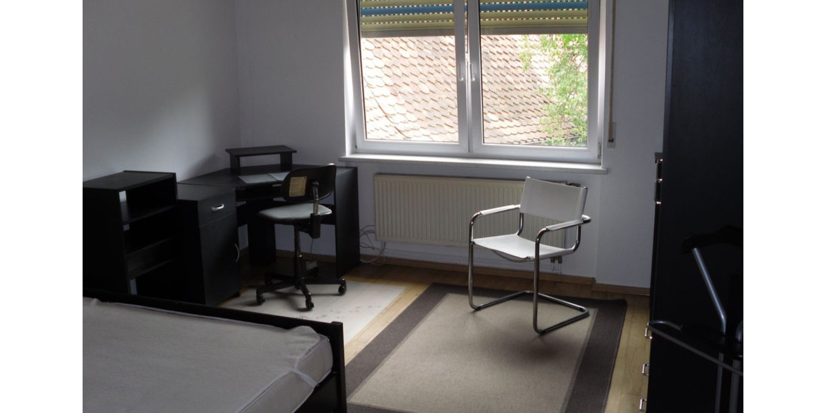 Etagenwohnung Nürnberg Almoshof - 4 Zimmer, 110 m&sup2;, 1.200&euro; | Angebot:24818035