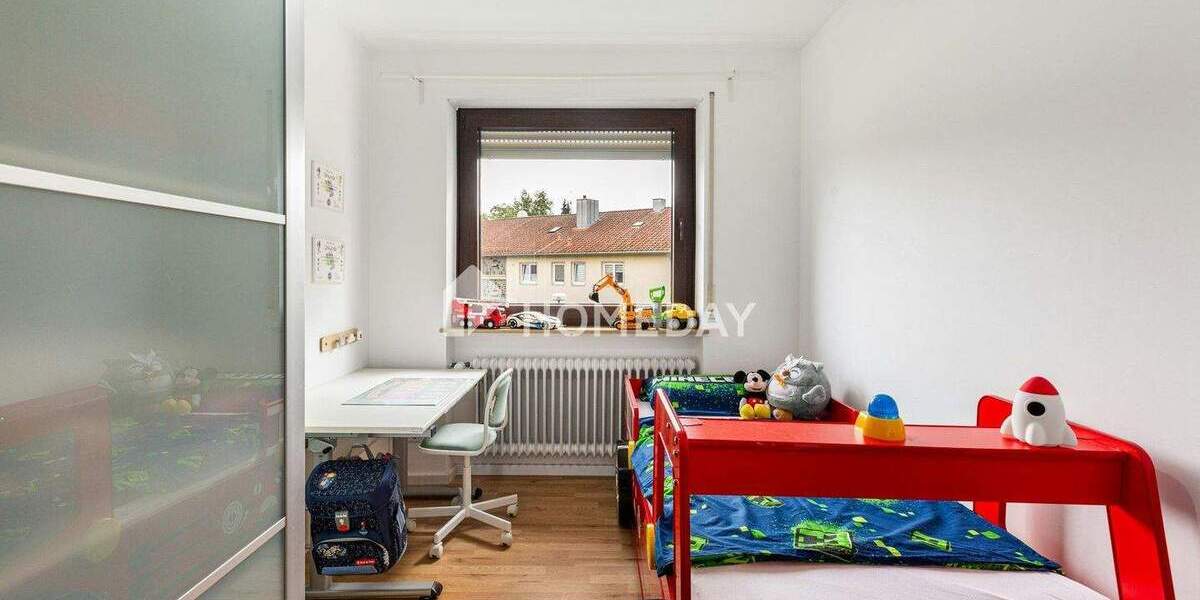 Reihenmittelhaus Erlangen Bruck - 7 Zimmer, 138 m&sup2;, 600.000&euro; | Angebot:25688306