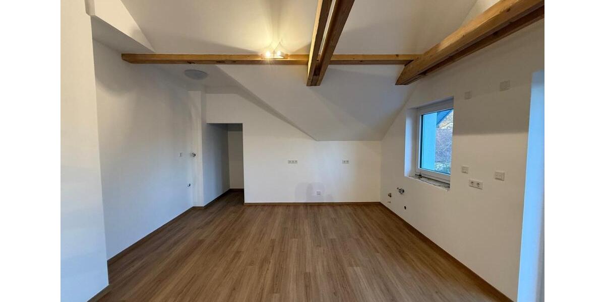 Maisonettenwohnung Adelsdorf - 3 Zimmer, 94 m&sup2;, 1.400&euro; | Angebot:25098639
