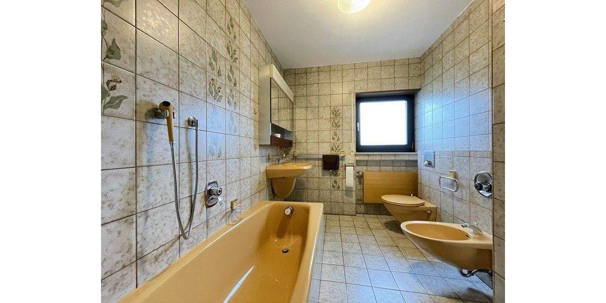 Einfamilienhaus Lauf - 9 Zimmer, 300 m&sup2;, 920.000&euro; | Angebot:25699469