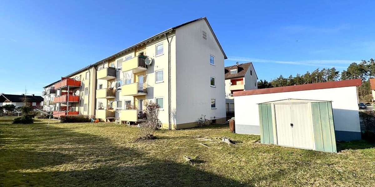 Einfamilienhaus Roth - 18 Zimmer, 395 m&sup2;, 850.000&euro; | Angebot:25591300