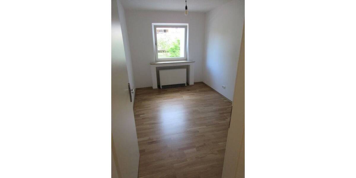 Etagenwohnung Nürnberg Mögeldorf - 3 Zimmer, 80 m&sup2;, 990&euro; | Angebot:25744619