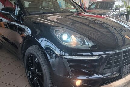 Porsche Macan 329.000 km 20.699 &euro; Nürnberg 90431