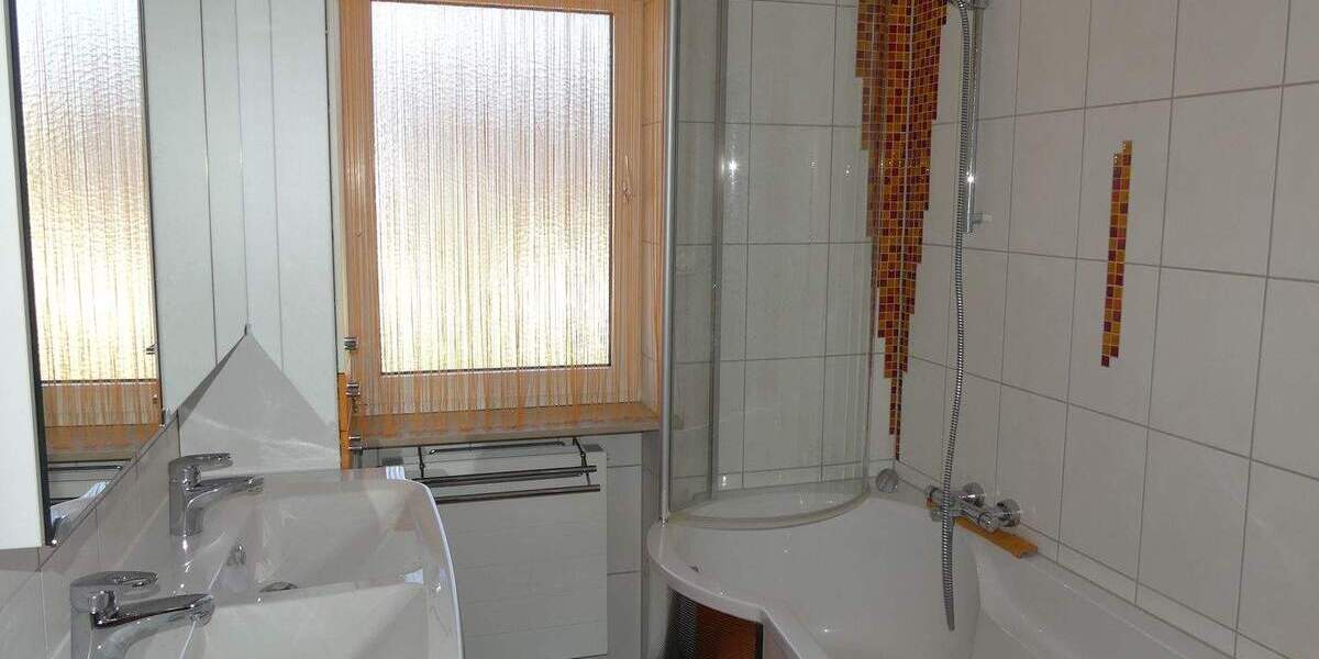 Mehrfamilienhaus, Wohnhaus Petersaurach - 7 Zimmer, 185 m&sup2;, 395.000&euro; | Angebot:25801094