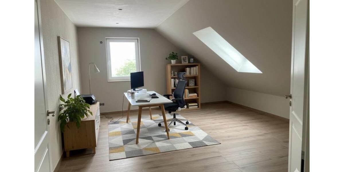 Dachgeschoßwohnung Herzogenaurach - 2 Zimmer, 67 m&sup2;, 900&euro; | Angebot:25804210