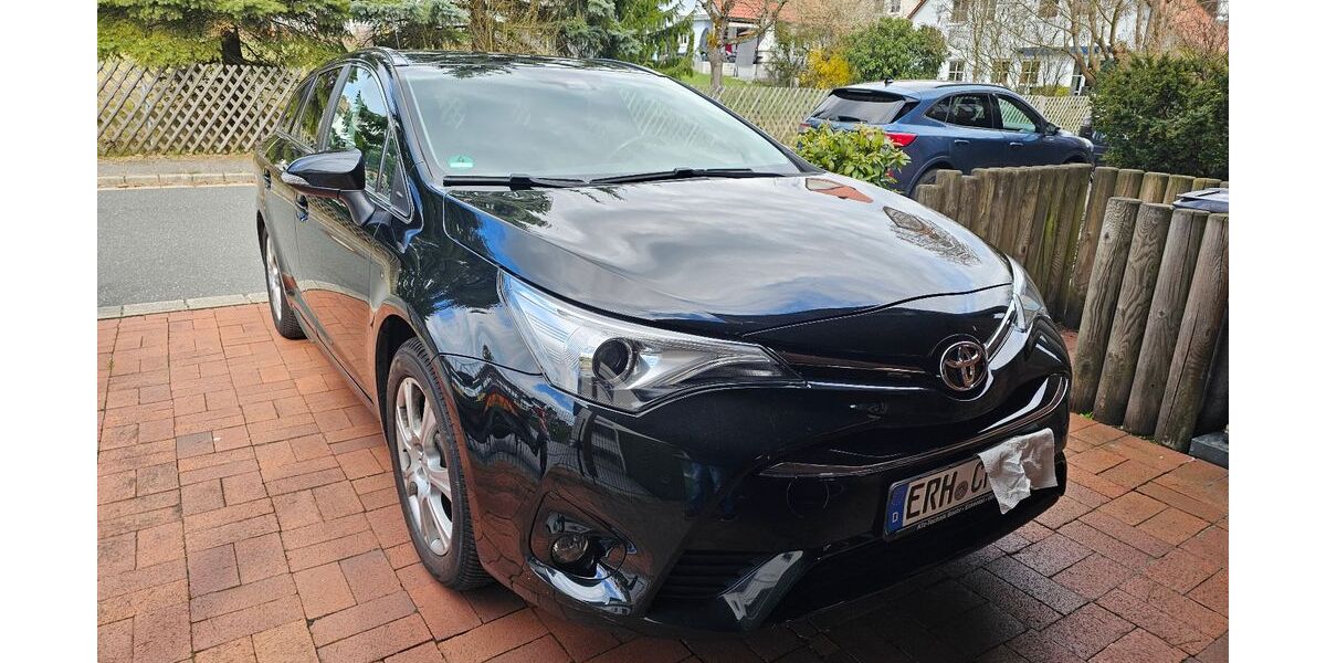 Toyota Avensis 72.000 km 14.400 &euro; Heroldsberg 90562