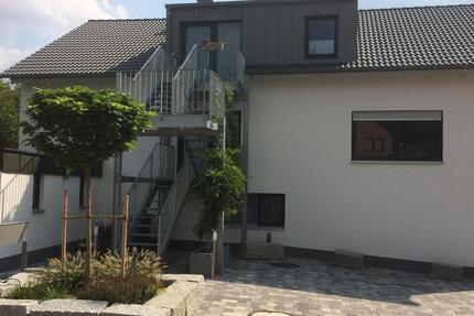 Wohnung Uttenreuth - 5 Zimmer, 140 m&sup2;, 1.950&euro; | Angebot:25024945