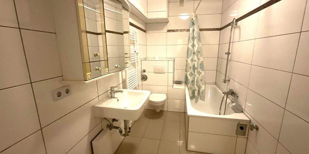 Etagenwohnung Nürnberg Tafelhof - 3 Zimmer, 115 m&sup2;, 1.120&euro; | Angebot:25750279