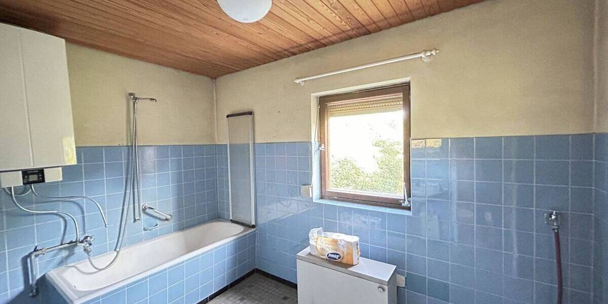 Mehrfamilienhaus, Wohnhaus Erlangen / Frauenaurach Frauenaurach - 8 Zimmer, 236 m&sup2;, 359.000&euro; | Angebot:25701559