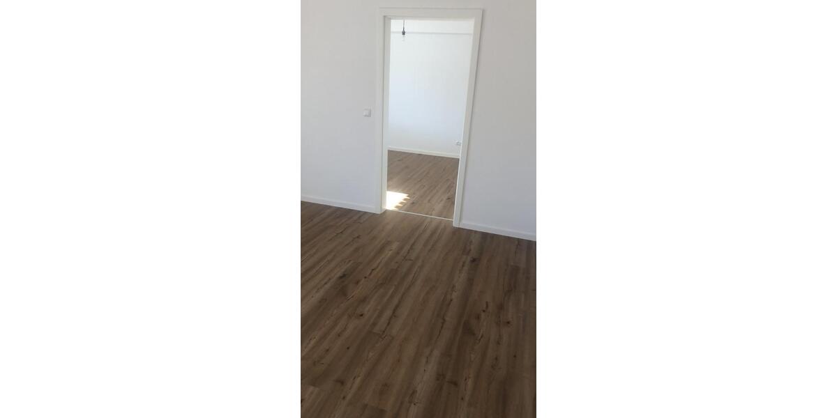 Etagenwohnung Lonnerstadt - 3.5 Zimmer, 94 m&sup2;, 850&euro; | Angebot:25883155