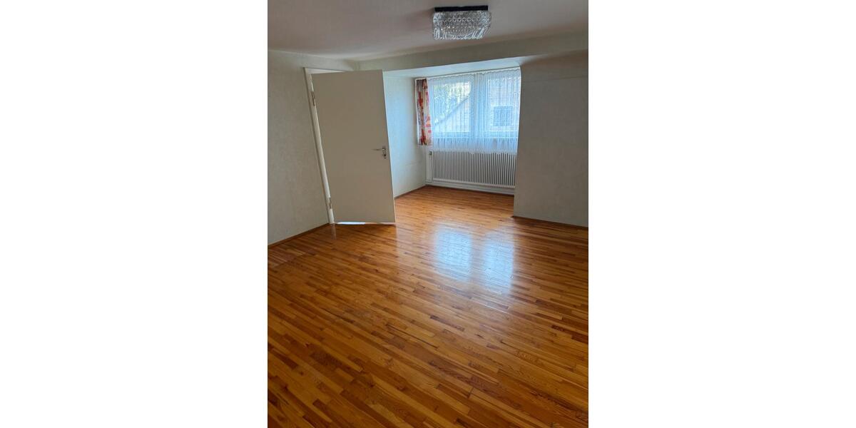 Bauernhaus, Landhaus Nürnberg Gibitzenhof - 8 Zimmer, 250 m&sup2;, 2.500&euro; | Angebot:25767124