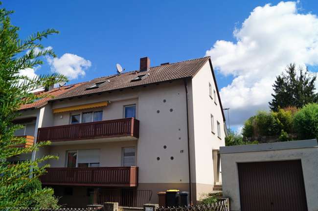 Einfamilienhaus Roßtal - 9 Zimmer, 156 m&sup2;, 449.000&euro; | Angebot:27337508