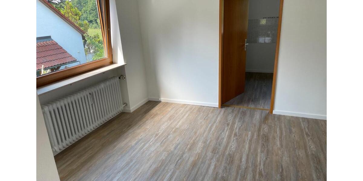 Etagenwohnung Lauf an der Pegnitz - 3.5 Zimmer, 120 m&sup2;, 1.100&euro; | Angebot:26416926